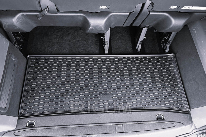 Covoraș de cauciuc Rigum pentru Ford Tourneo Custom 8/9 locuri, ampatament scurt (2018 +) cu încălzire