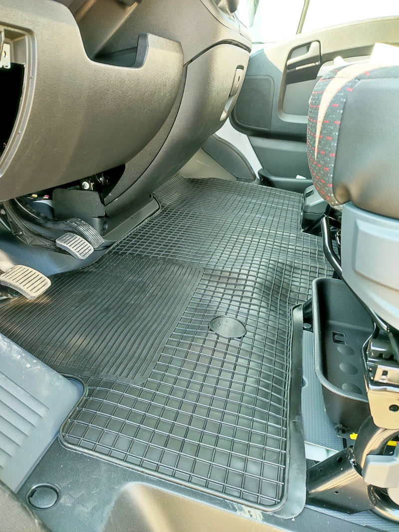 Covorașe din cauciuc Gumarny Zubri pentru Peugeot Boxer (2006-2021, 2021+) - 1 set