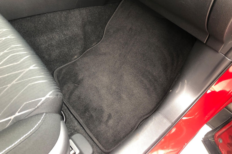 Мокетни стелки Petex за Mitsubishi Eclipse Cross (2018+) Style, 4 части, черни