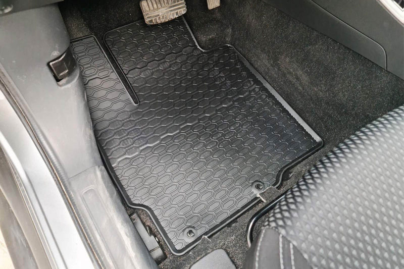 Гумени стелки Geyer&Hosaja за Mitsubishi Outlander III (2012–2021), 4 части, черни