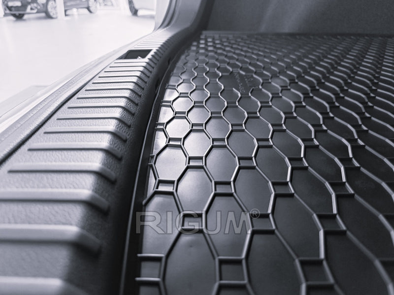 Covoraș de portbagaj din cauciuc Rigum pentru Skoda Karoq 4x4 și Seat Ateca 4x4 (2017+)