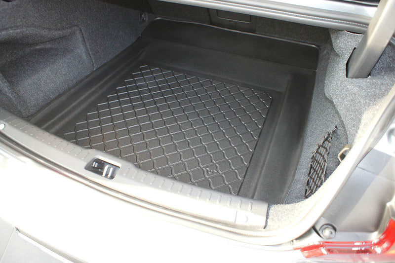 Rack rail Aristar pentru Volvo S90 (10.2016+) Limousine/Sedan, 4 uși, 2WD + 4WD, cu kit de reparații