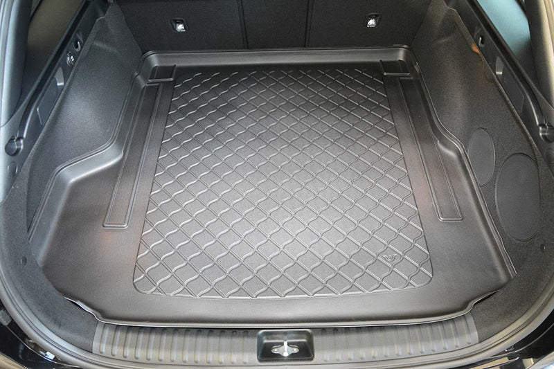 Стелка за багажник Aristar Guardliner за Kia Ceed III (CD) (2018+), SW / Комби (5 врати), съвместима с модели със система за монтажни релси с/без субуфер не е за Plug-in хибридна версия