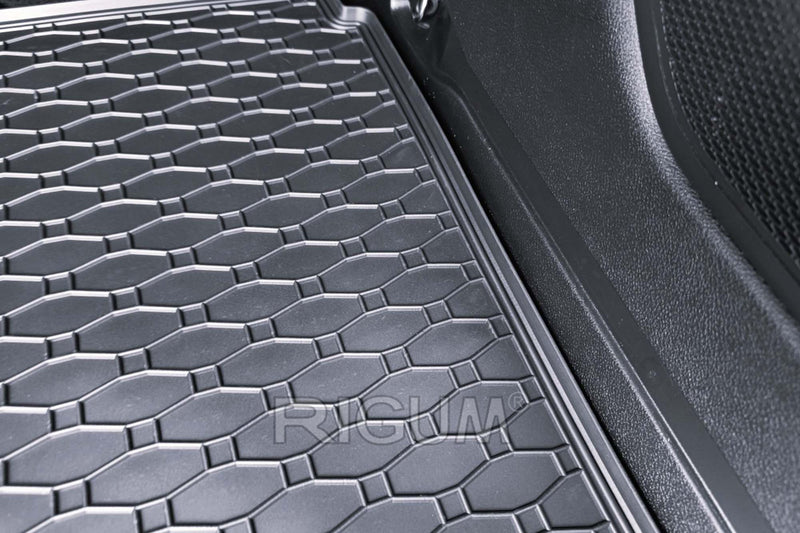 Covoraș de cauciuc Rigum pentru Fiat 500X (2015+) și Jeep Renegade/4xe/MHeV (2014+)