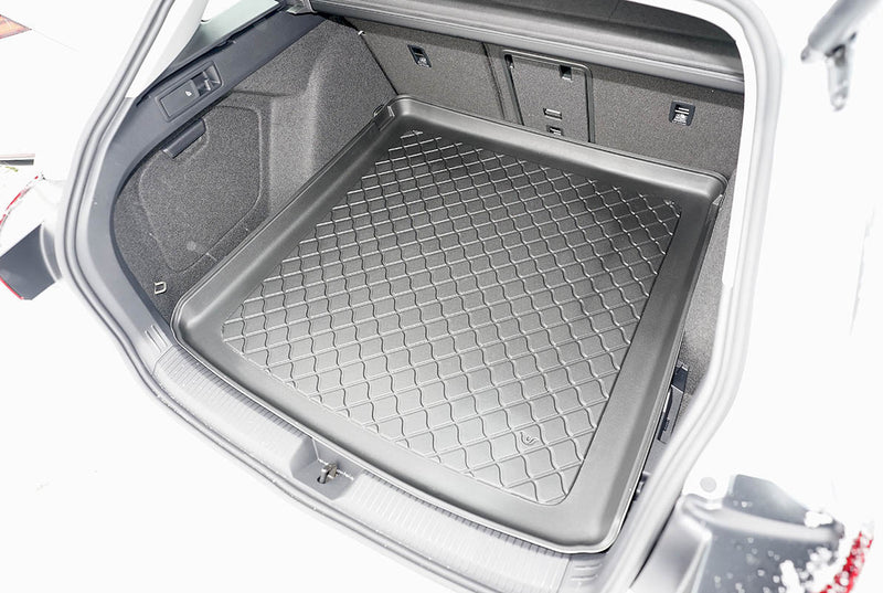 Suport pentru bagaje Aristar® pentru Volkswagen Golf VIII / Golf VIII Hybrid mHEV Kombi (din 2020) - pentru portbagaj superior