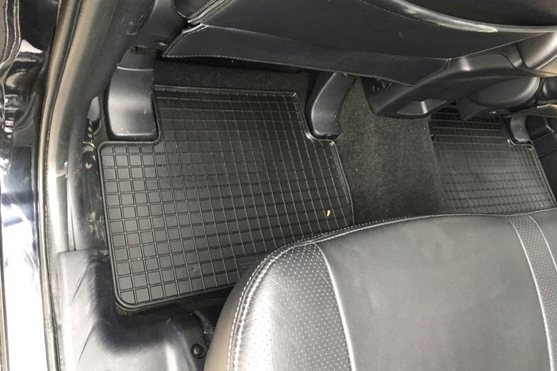 Гумени стелки Petex за Mitsubishi Outlander (2007–2018), 4 части, черни