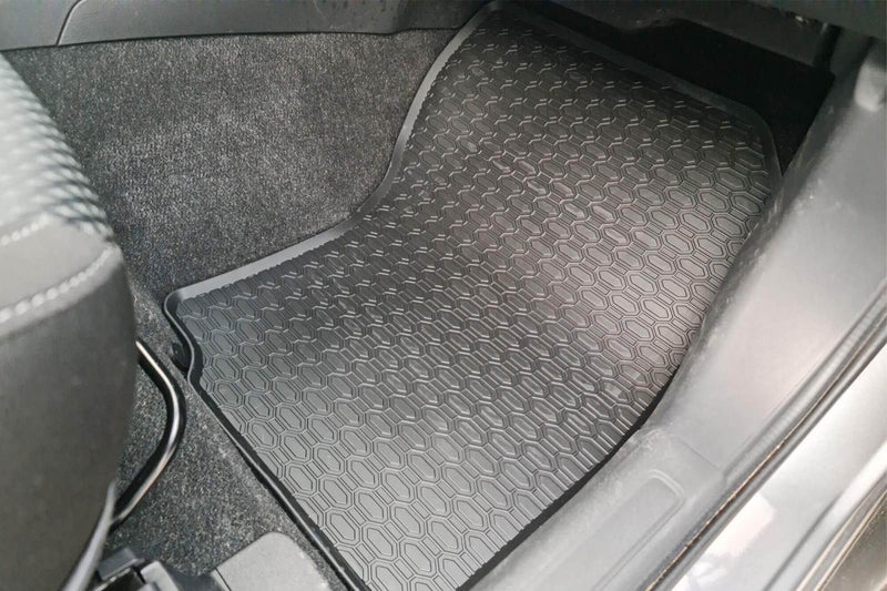 Гумени стелки Geyer&Hosaja за Mitsubishi Outlander III (2012–2021), 4 части, черни