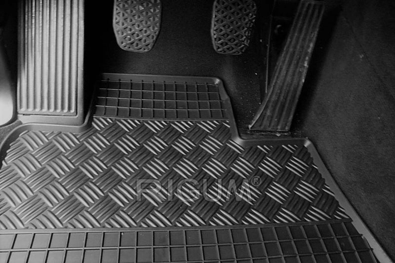 Гумени стелки Rigum за BMW X5 E53 (1999–2006), 4 части, черни