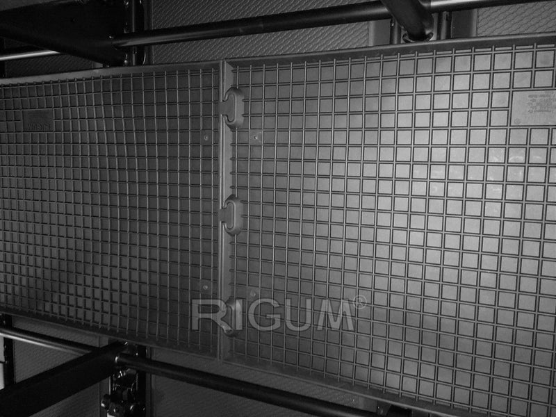 Гумени стелки Rigum за Nissan NV300 (2014+), 2 части, черни