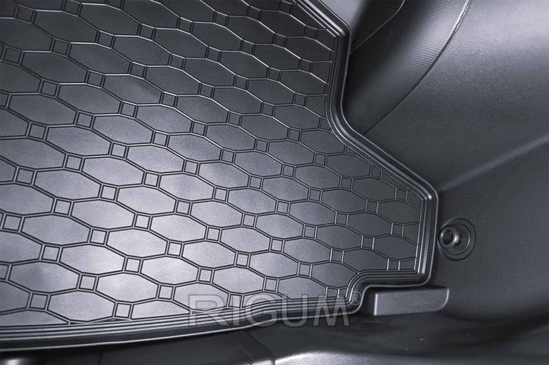 Covor de cauciuc Rigum pentru Subaru Impreza / XV (2018+)
