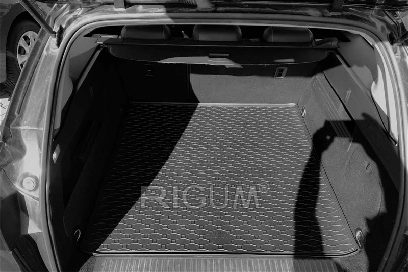 Covoraș de cauciuc Rigum pentru Opel Astra J estate (2010+)