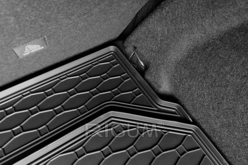 Covoraș de cauciuc Rigum pentru Nissan Qashqai (2022+), negru