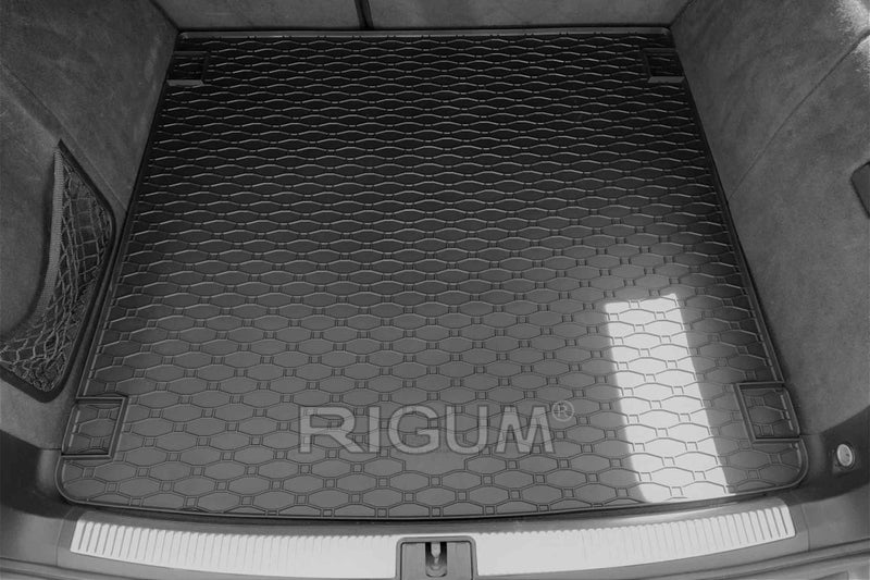 Covor de cauciuc Rigum pentru Audi A4 Avant (2001-2004) / Seat Exeo estate (2009-2013)