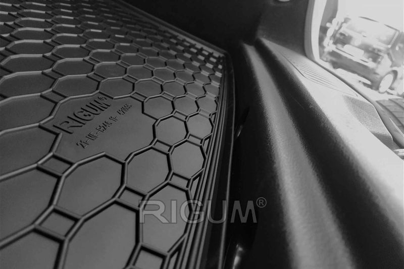 Covoraș de cauciuc Rigum pentru Mercedes clasa B W246 (2011+)