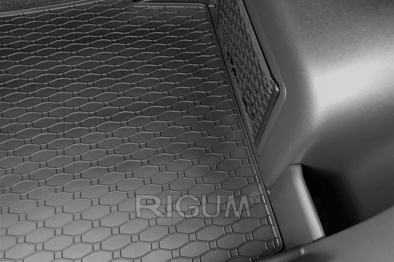 Covoraș de cauciuc Rigum pentru Skoda Rapid Spaceback (2012-2019)