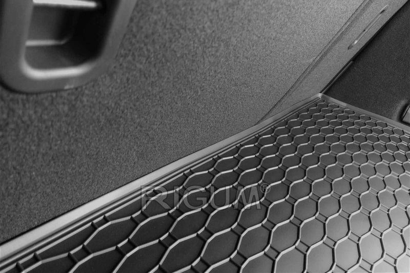 Covoraș de cauciuc Rigum pentru Mazda CX-30 (2019+) fără Smart Cargo, MX-30 (2020+)