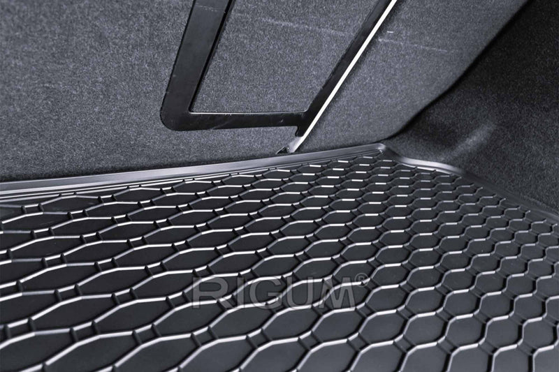 Covor de cauciuc Rigum pentru BMW Seria 5 F10 sedan (2010+)