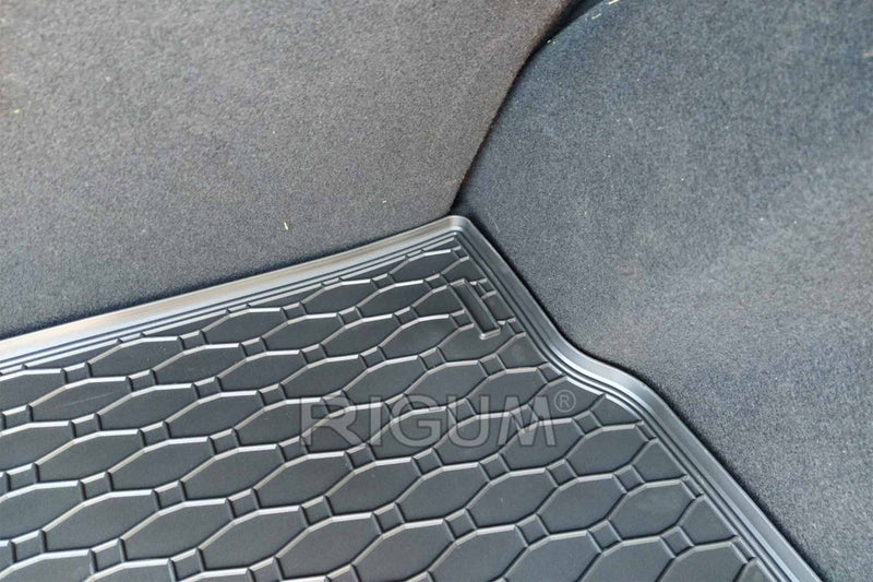 Covoraș de portbagaj din cauciuc Rigum pentru Renault Megane hatchback (2009+)