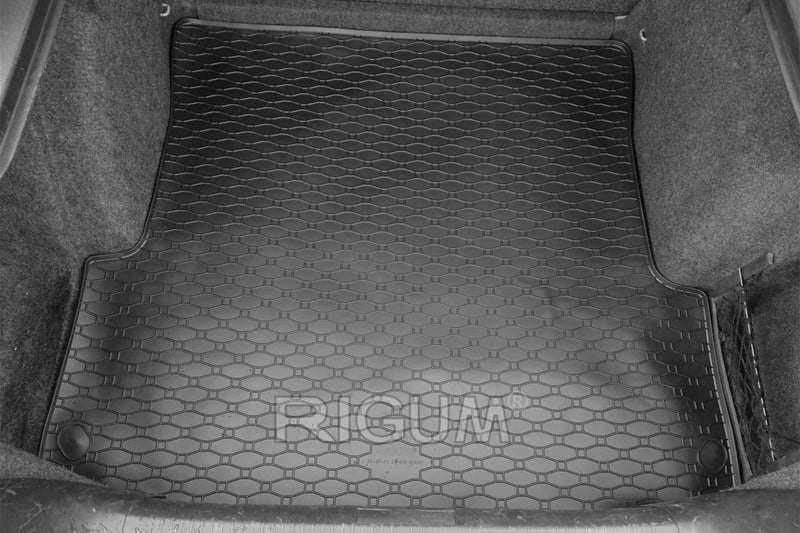 Covoraș de cauciuc Rigum pentru Skoda Octavia sedan (1996-2004)