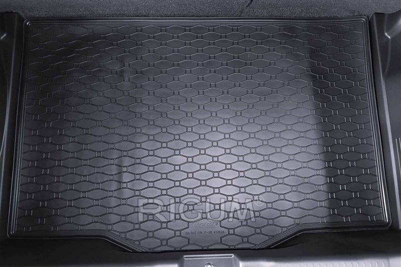 Covoraș de cauciuc Rigum pentru Suzuki Swift hatchback (2017+)