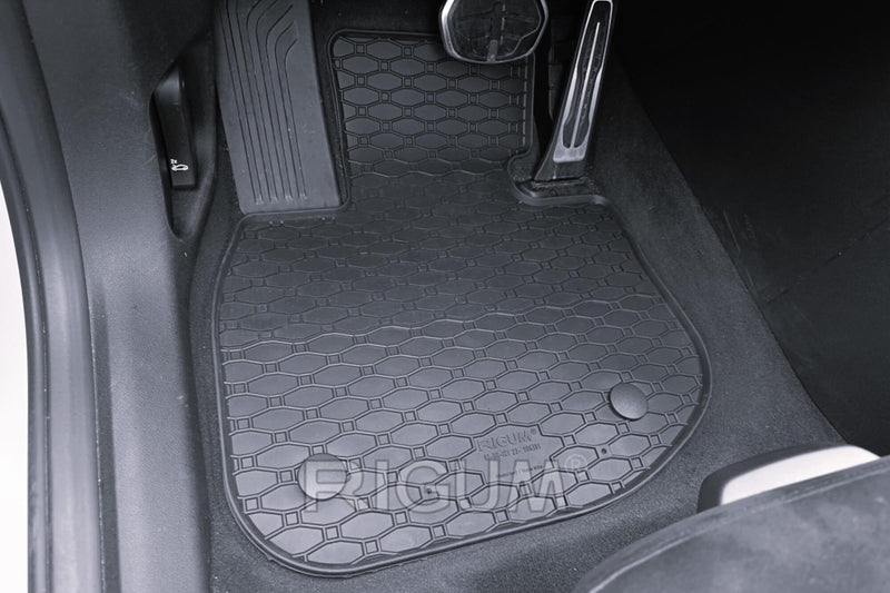 Гумени стелки Rigum за BMW X1e/iX1 U11 (2022+) и iX2 U10 (2024+), 4 части, черни