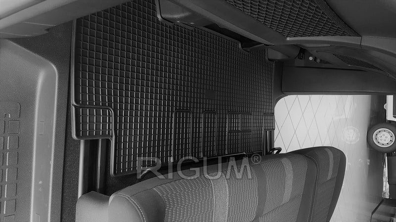 Covorașe din cauciuc Rigum pentru Peugeot Expert (2016+), 5 locuri, al doilea rând, 1 parte, negru
