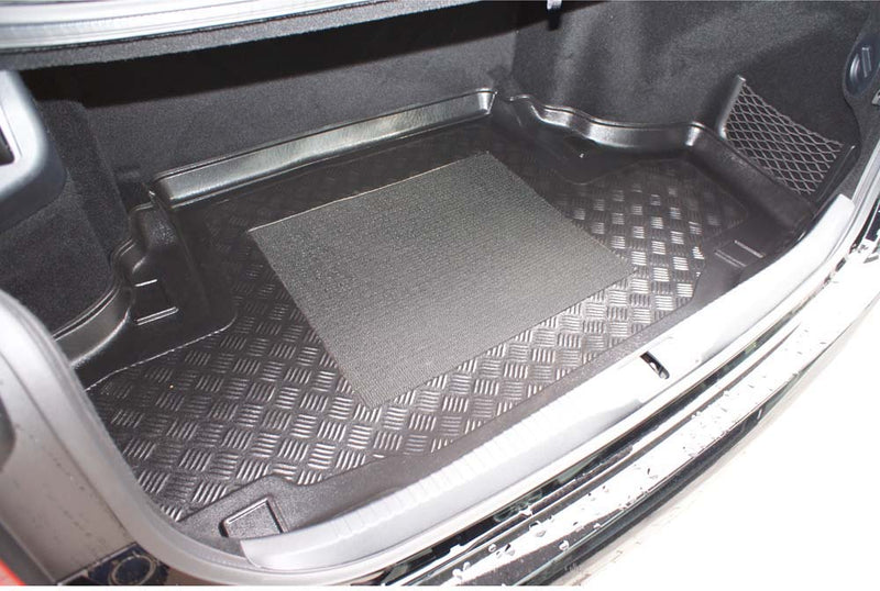 Стелка за багажник Aristar за Lexus GS IV (L10) Hybrid Sedan (2012 – 02.2019)