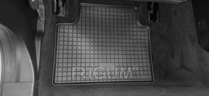 Gumeni stelki Rigum pentru Alfa Romeo Giulia 4x4 (2016+) Automat