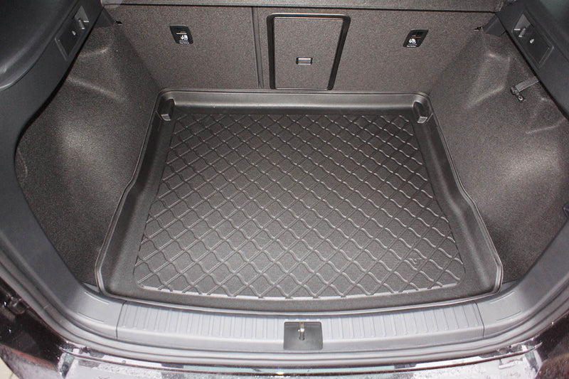 Aristar Guardliner pentru Seat Ateca SUV 5 uși (09.2016+) cu podeaua portbagajului ridicată în poziție superioară sau cu tracțiune integrală