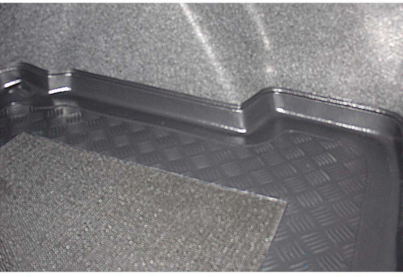 Șină de raft Aristar pentru Renault Megane II Sedan (08.2003-10.2008)