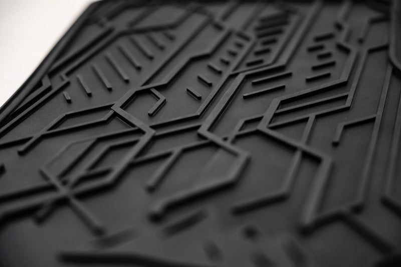 Предни гумени стелки NOMAD за BMW Серия 5 E60/E61 (2003–2010), 2 части, черни