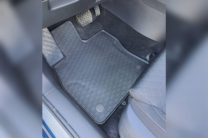 Covorașe din cauciuc Rigum pentru VW Polo (2001-2006)