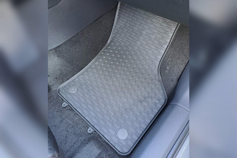 Covorașe din cauciuc Rigum pentru VW Polo (2001-2006)