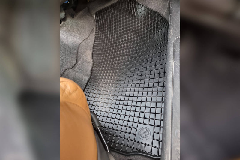 Covorașe din cauciuc Gumarny Zubri pentru Alfa Romeo 147 (2000-2010)