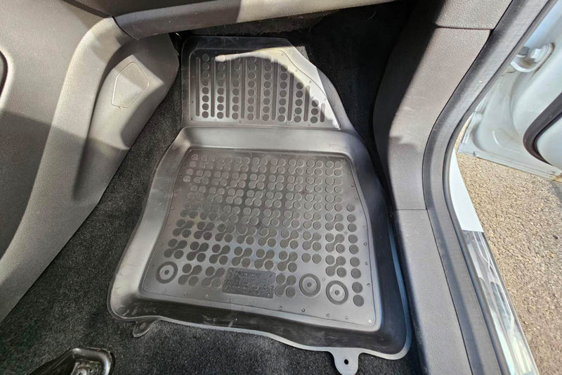 Covorașe din cauciuc Rezaw-Plast pentru Ford C-Max (2003-2019) și Grand C-Max (2010-2019) tip bazin