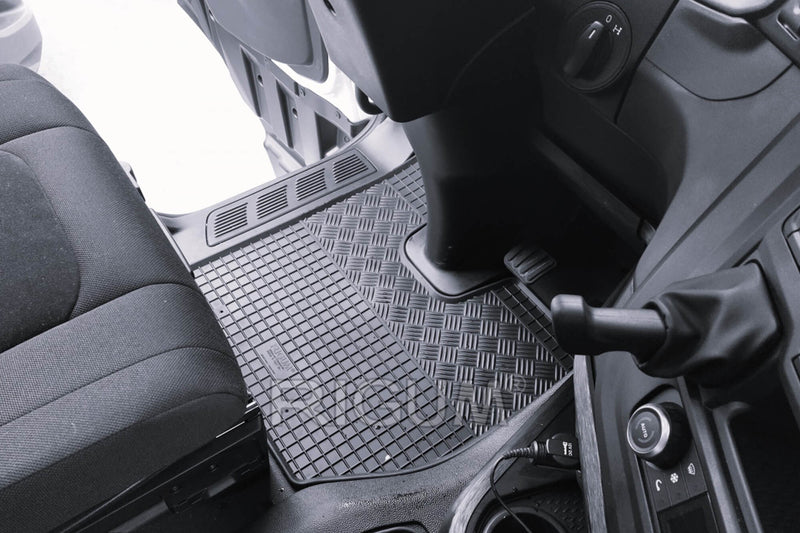 Covorașe din cauciuc Rigum pentru Iveco S-Way Standart (2019+) - 2 bucăți