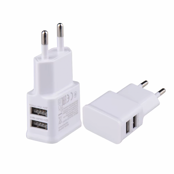 ÎNCĂRCĂTOR UNIVERSAL USB CU DOUĂ PORTURI - 2454