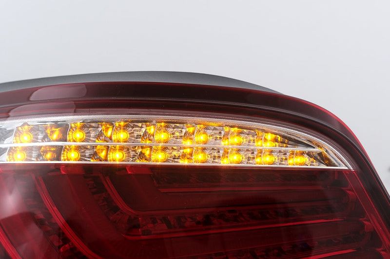 LED СТОПОВЕ за BMW 5 Series E60 LCI (2007-2010) в Червено/Прозрачен Дизайн - Avtozona